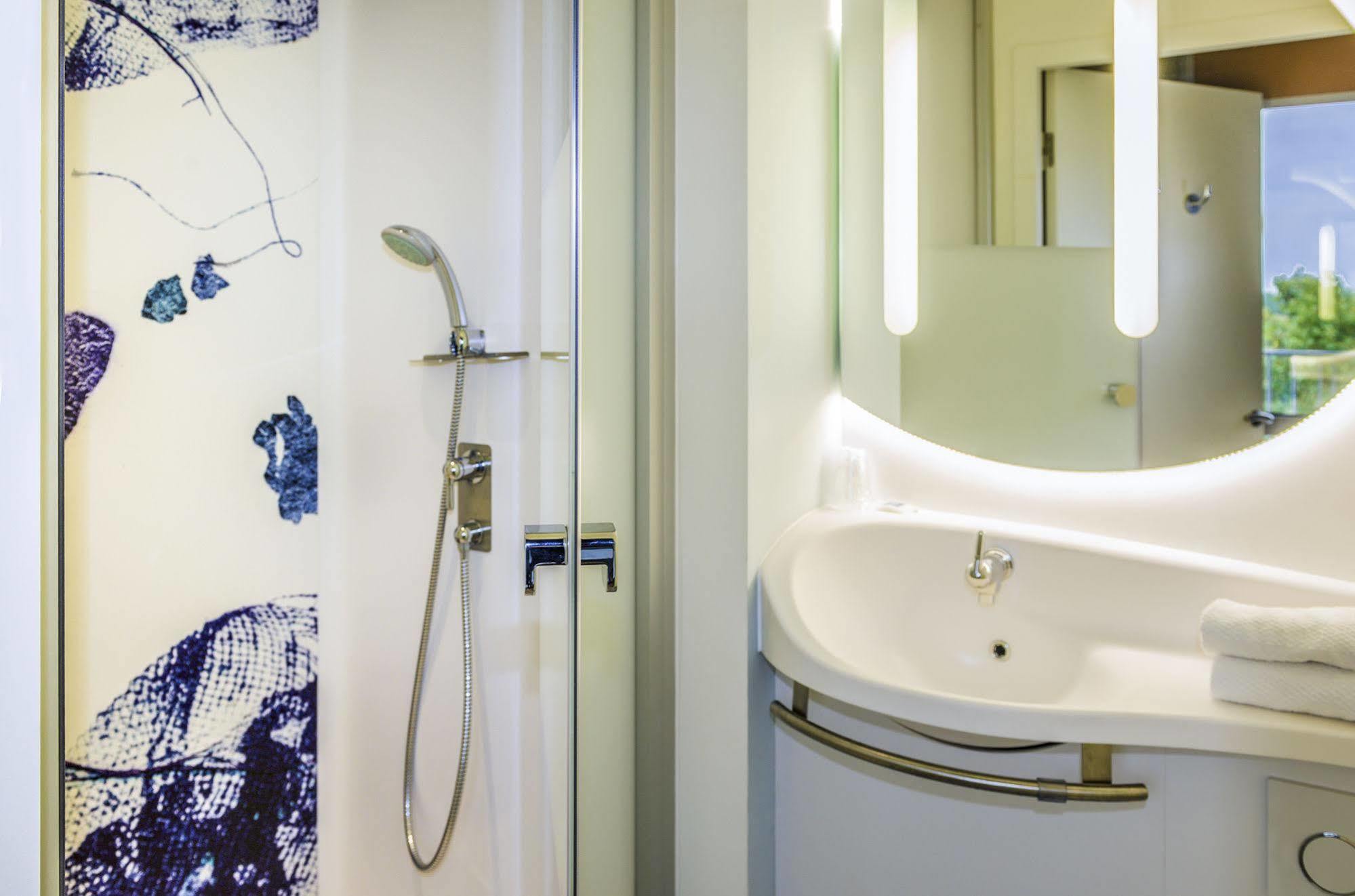 ibis budget Saint Quentin Yvelines - Vélodrome Montigny-le-Bretonneux Buitenkant foto